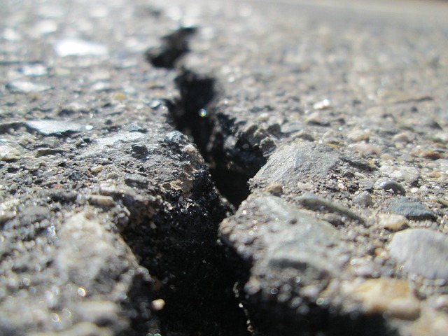 crack in driveway